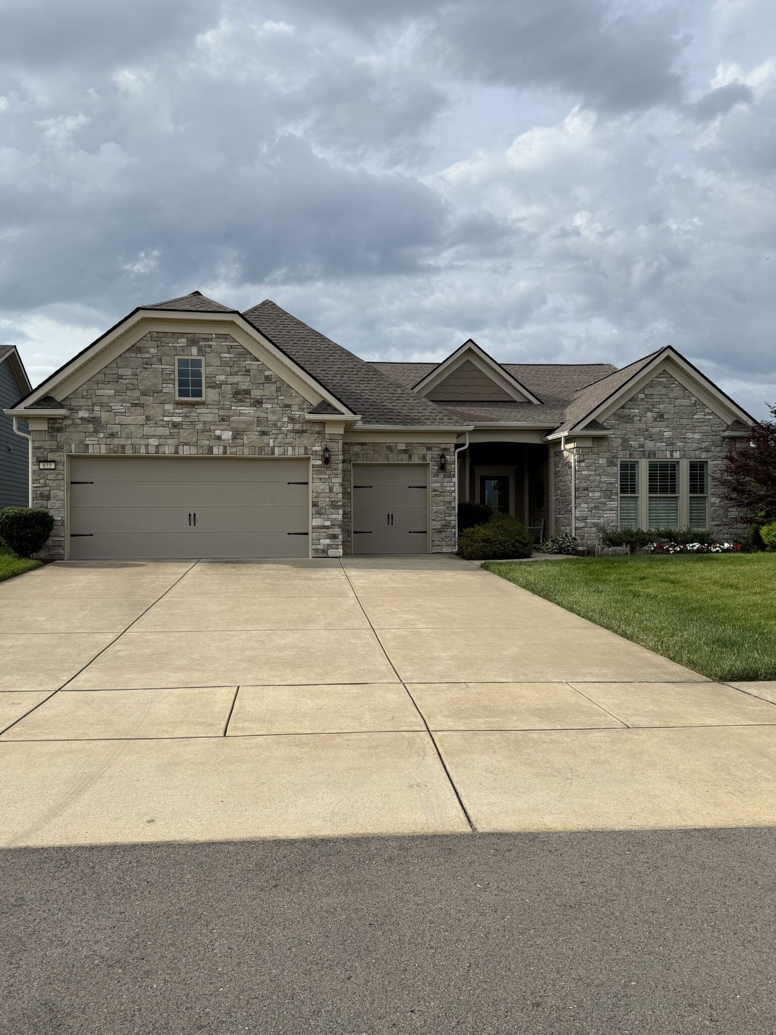 Property Photo: 655 Overton Way TN 37174