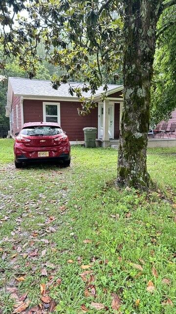 Property Photo: 617 Fall River Rd TN 38464