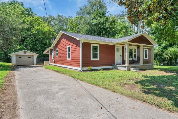 Property Photo:  617 Fall River Rd  TN 38464 