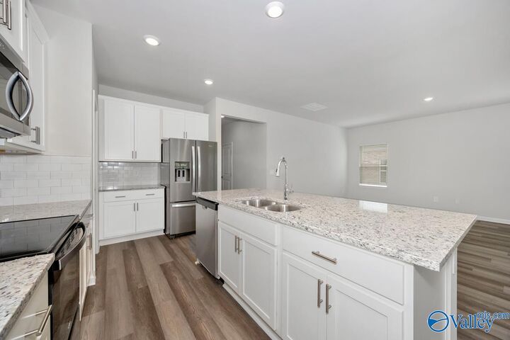 Property Photo:  122 Gypsy Way  AL 35773 