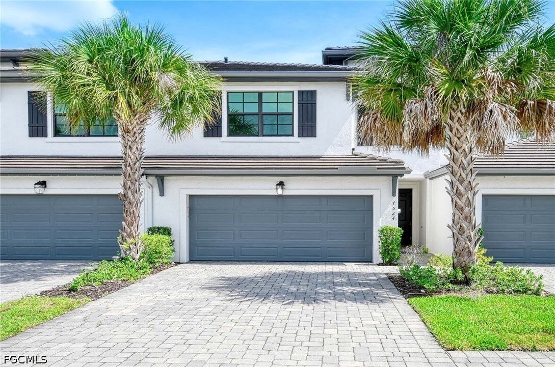 Property Photo: 7524 Morgan Way FL 34119