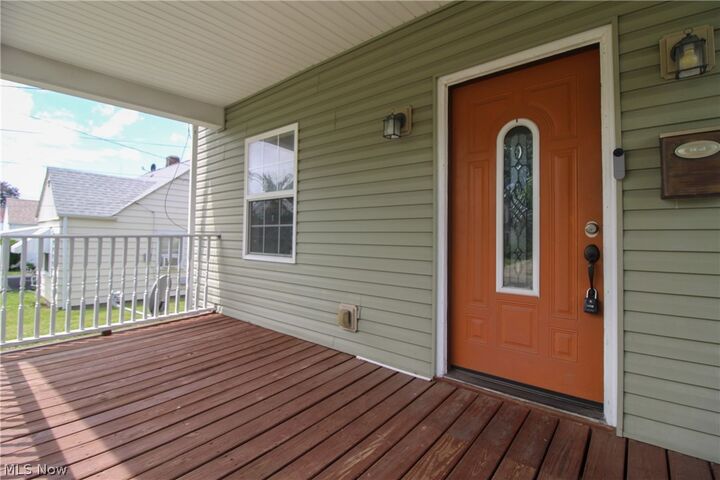 Property Photo:  1654 Everett Avenue  OH 44514 