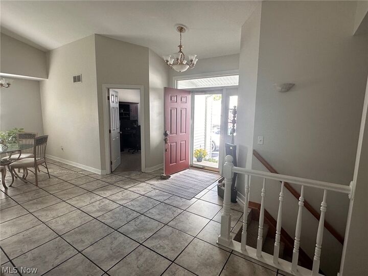 Property Photo: 220 Cranberry Court OH 44483