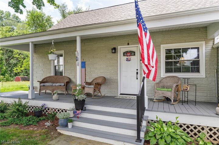 Property Photo: 10060 Salem Warren Road OH 44460