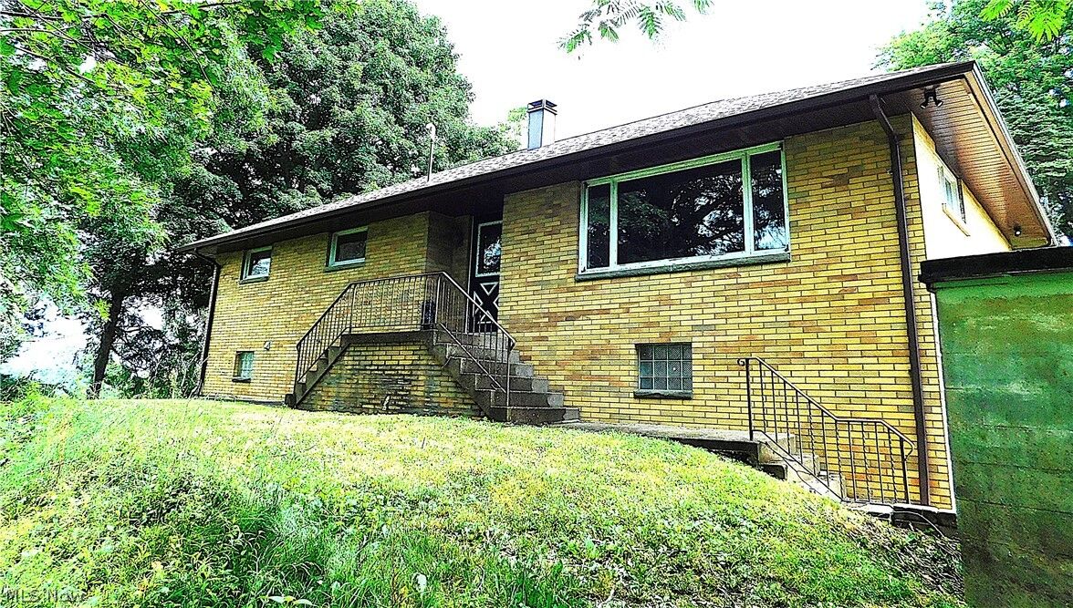 Property Photo: 69857 Vernon Road OH 43935