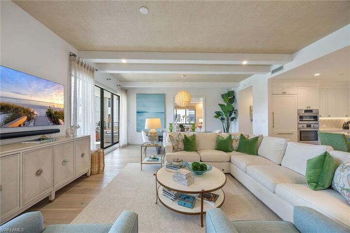 Property Photo: 1115 Central Ave 456 FL 34102