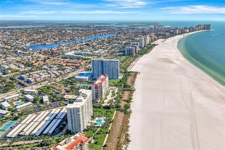 Property Photo:  140 Seaview Ct 803N  FL 34145 