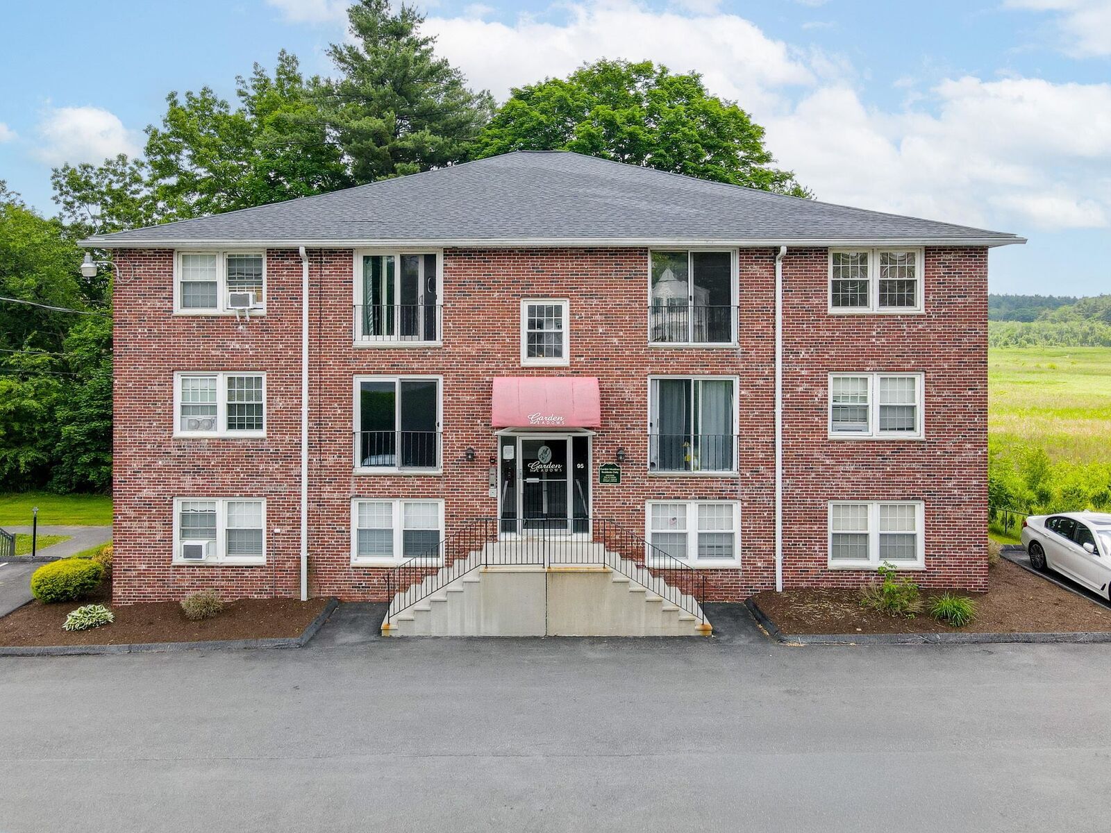 Property Photo: 95 East Broadway Street NH 03038