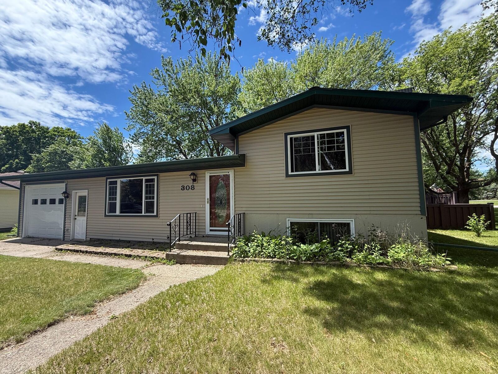 Property Photo: 308 Sunset Avenue MN 56501
