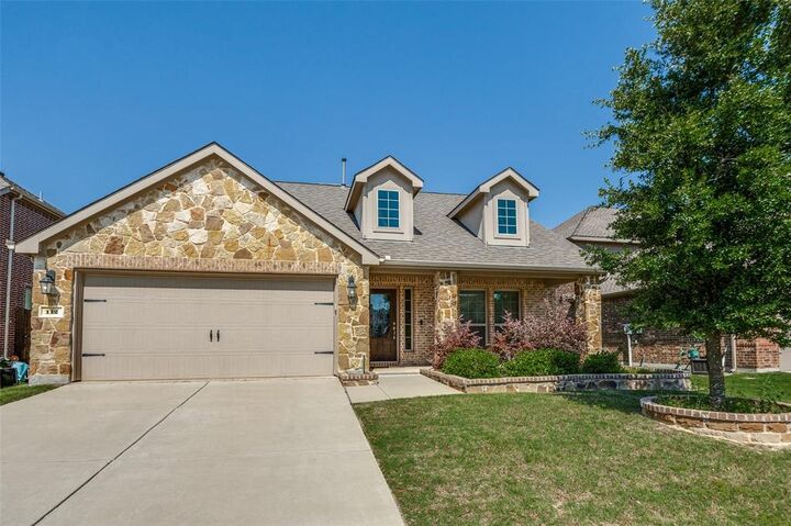 Property Photo: 112 Mount Olive Avenue TX 75072
