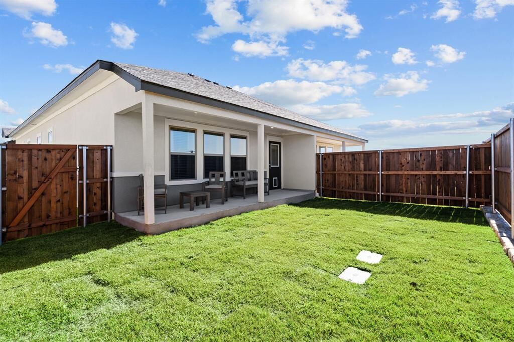 Property Photo:  4770 N Luxe Lane 1223A  TX 76207 