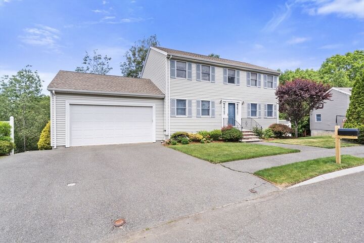 Property Photo:  31 Emerald Dr  MA 01904 