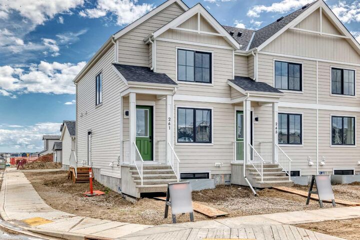 261 Heirloom Way SE — photo 1