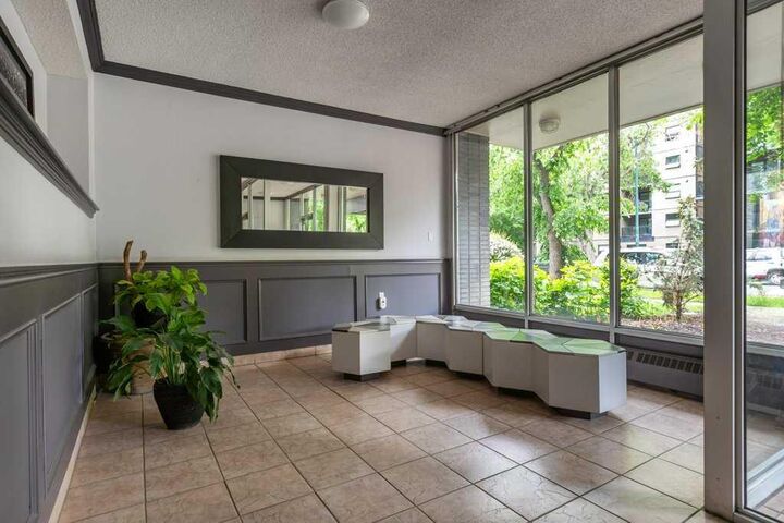 Property Photo:  1328 13 Avenue SW 503  AB T3C 0T3 
