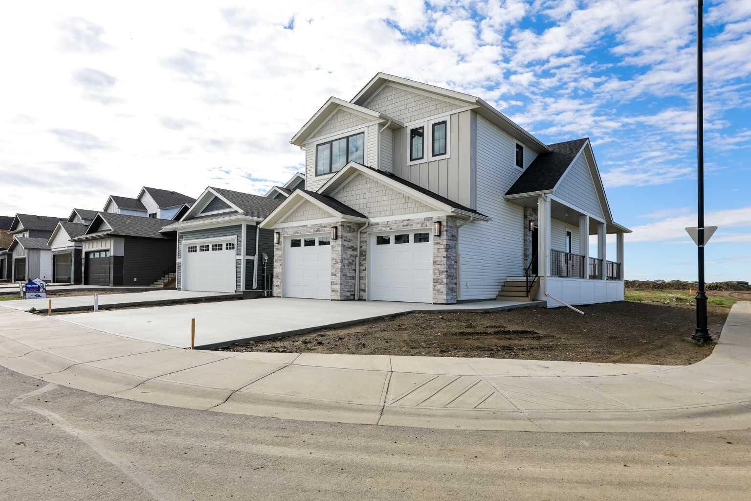 Property Photo:  570 Malahat Green W  AB T1J 5H1 