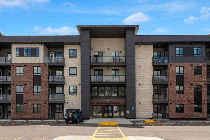 Property Photo:  520 Reynolds Avenue SW 1204  AB T4B 5X9 