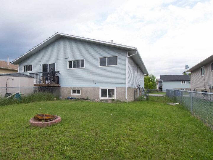 Property Photo: 196 Fonda Drive SE AB T2A 6E6