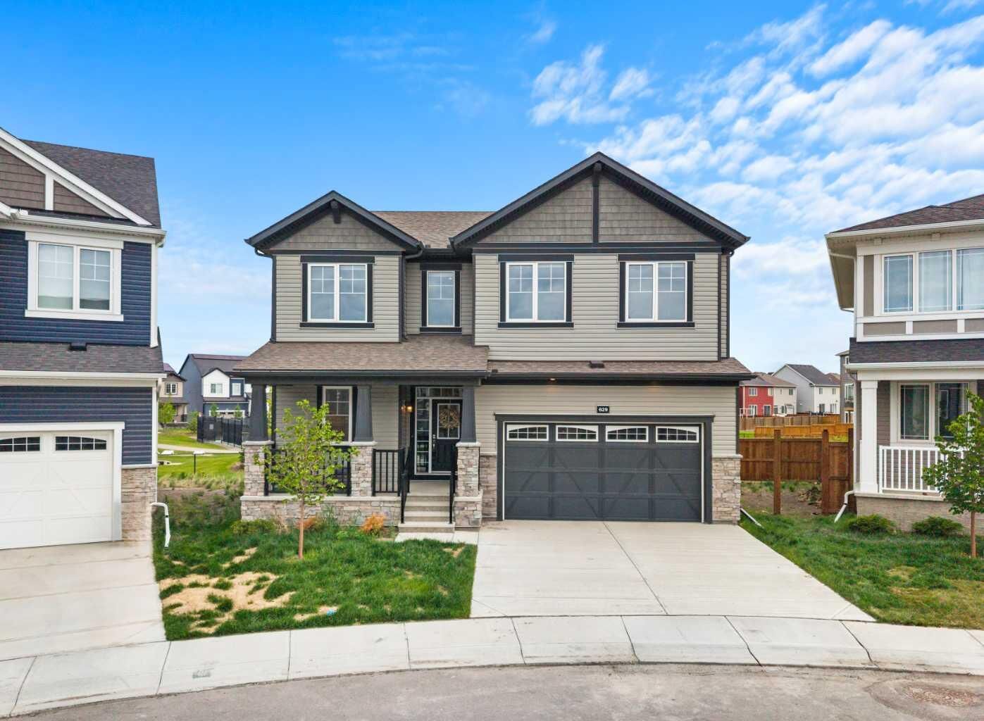 Property Photo: 629 Southwinds Close SW AB T4B 5L5