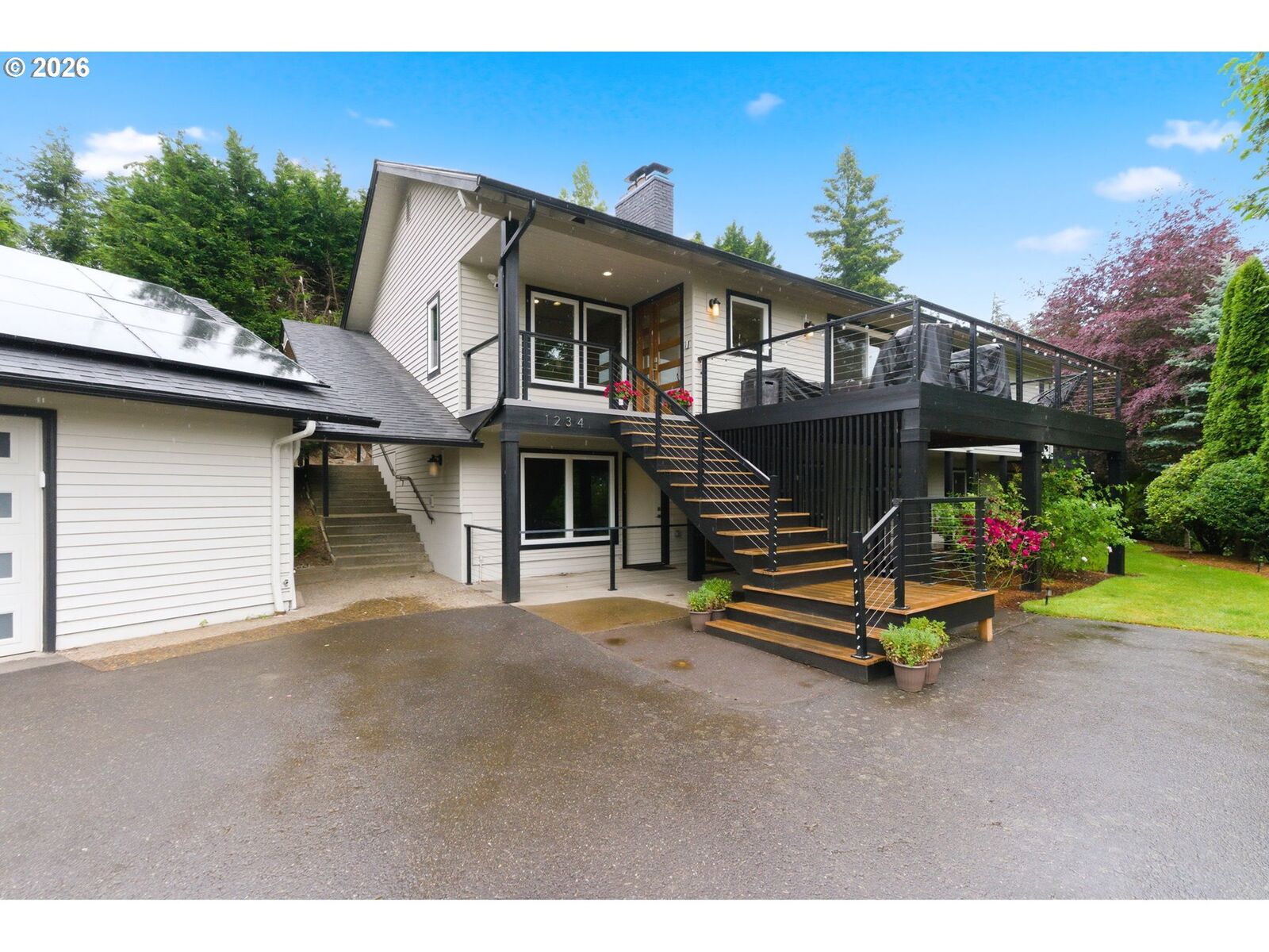 Property Photo:  1234 SW 57th Ave  OR 97221 