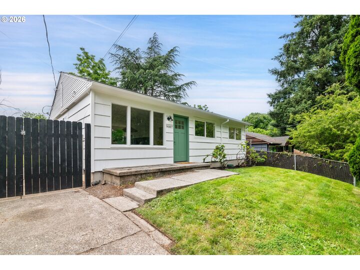 Property Photo: 9007 N Curtis Ave OR 97217