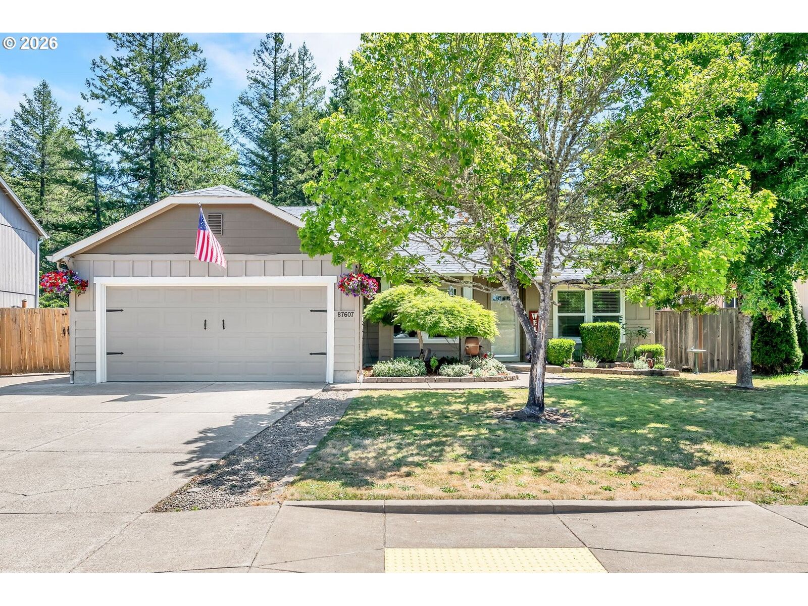 Property Photo:  87607 Halcyon Dr  OR 97487 