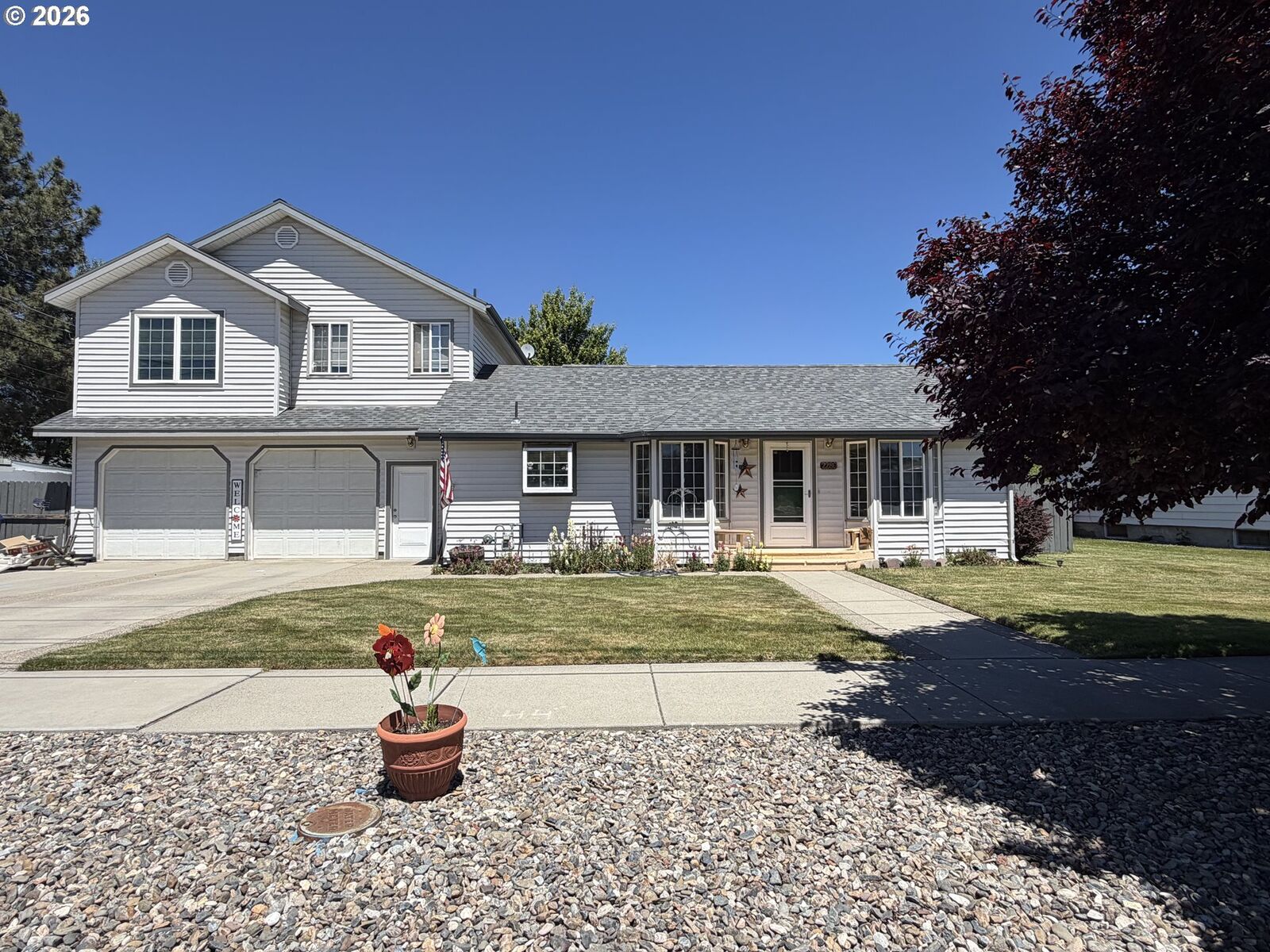 Property Photo:  2280 D St  OR 97814 
