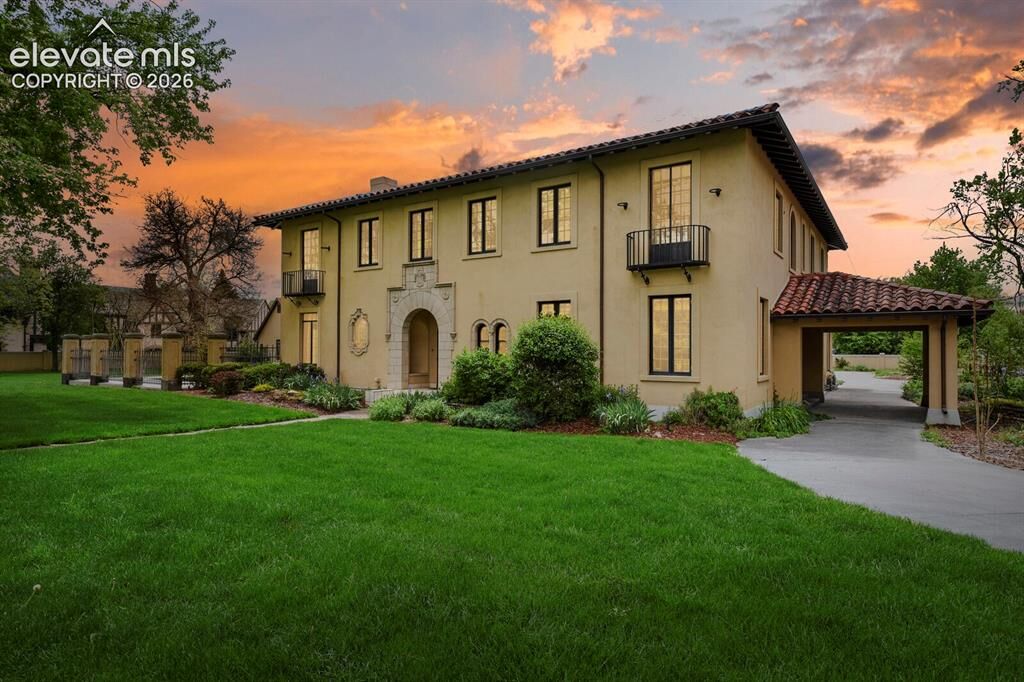 Property Photo:  1730 N Cascade Avenue  CO 80907 