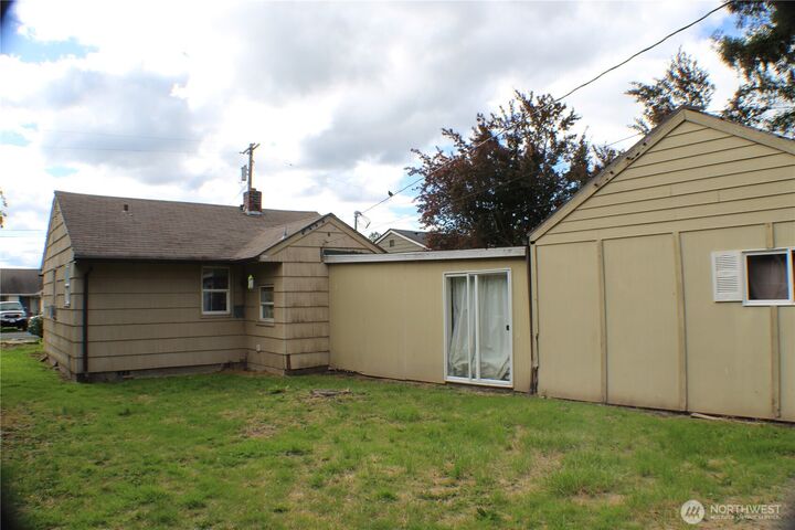 Property Photo:  336 SW 15th Street  WA 98532 