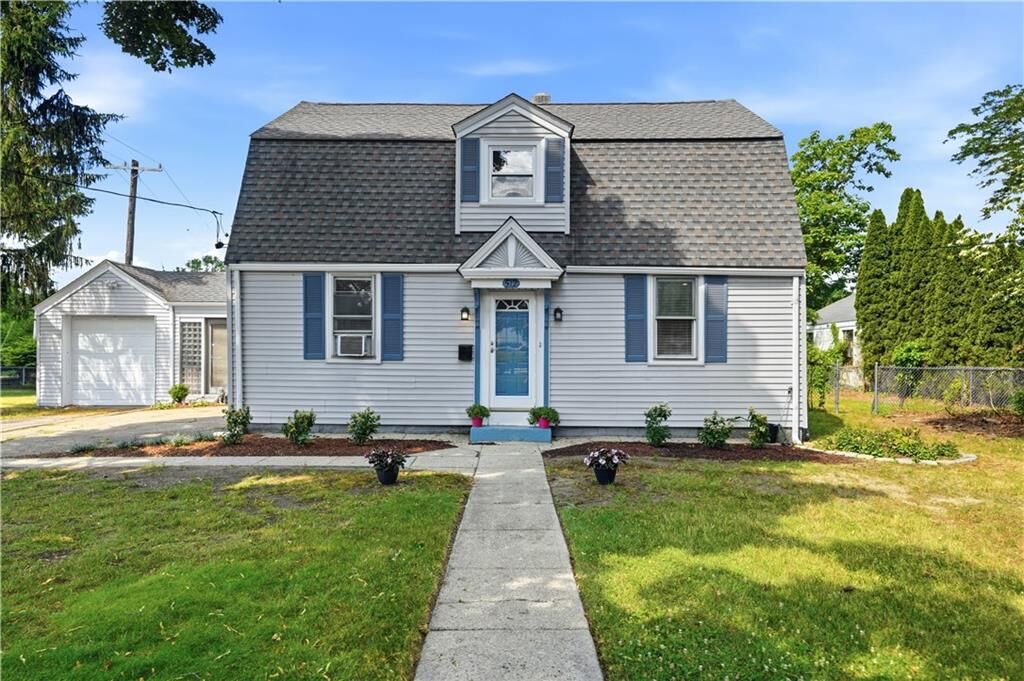 Property Photo:  512 Woonasquatucket Avenue  RI 02911 
