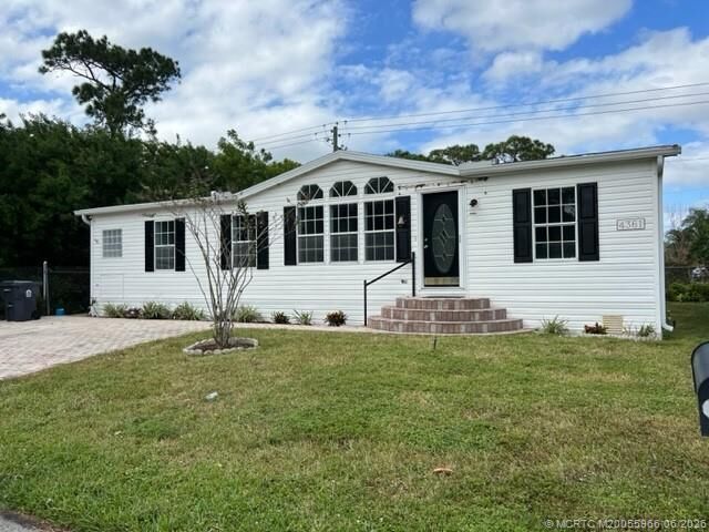 Property Photo: 4361 1st Court FL 33462