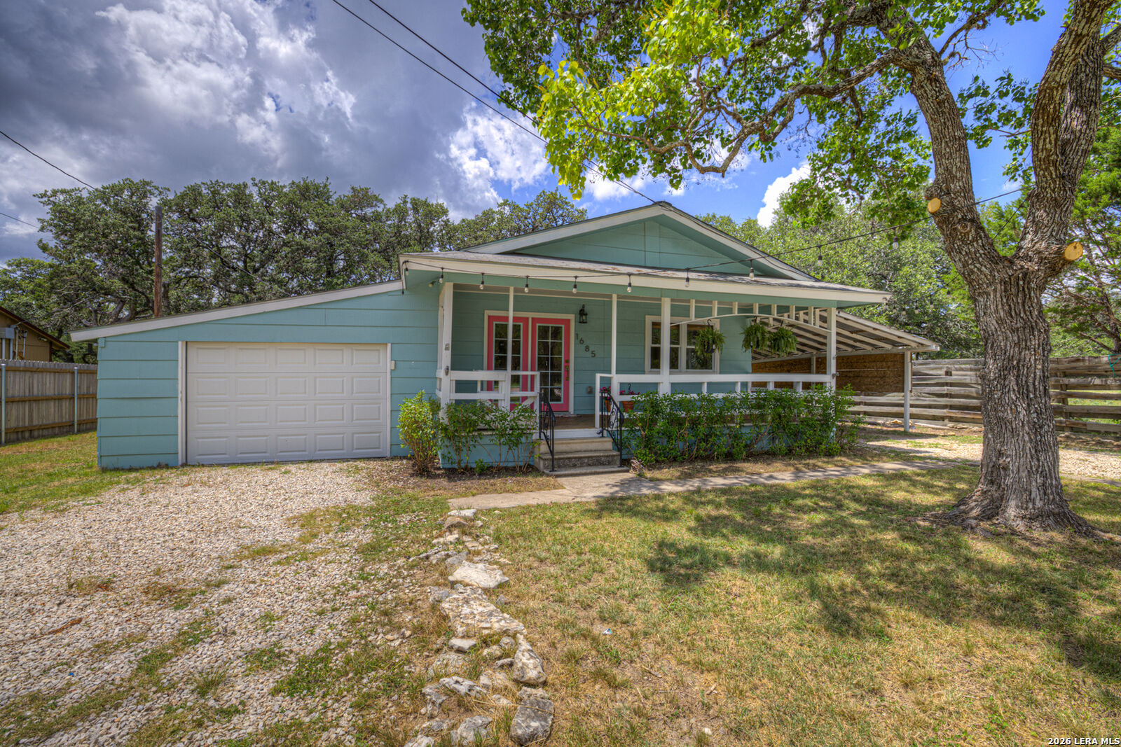 Property Photo: 1685 Lakeview Dr TX 78133