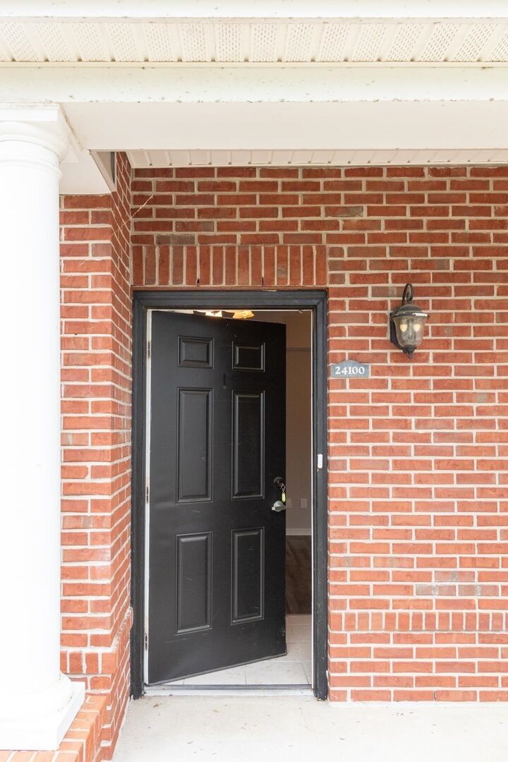 Property Photo: 24100 Harbour Vista Cir FL 32080