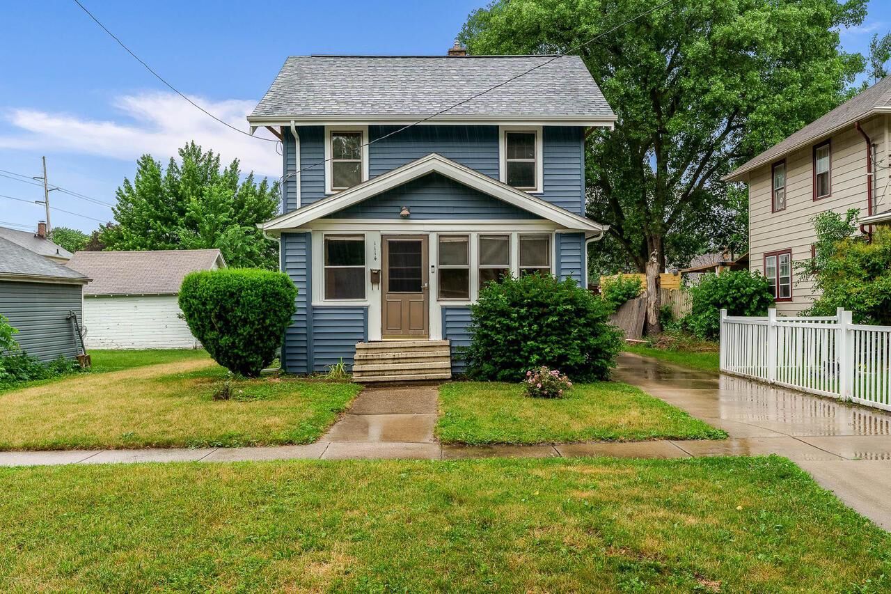 Property Photo:  1114 Lincoln Avenue  WI 53511 