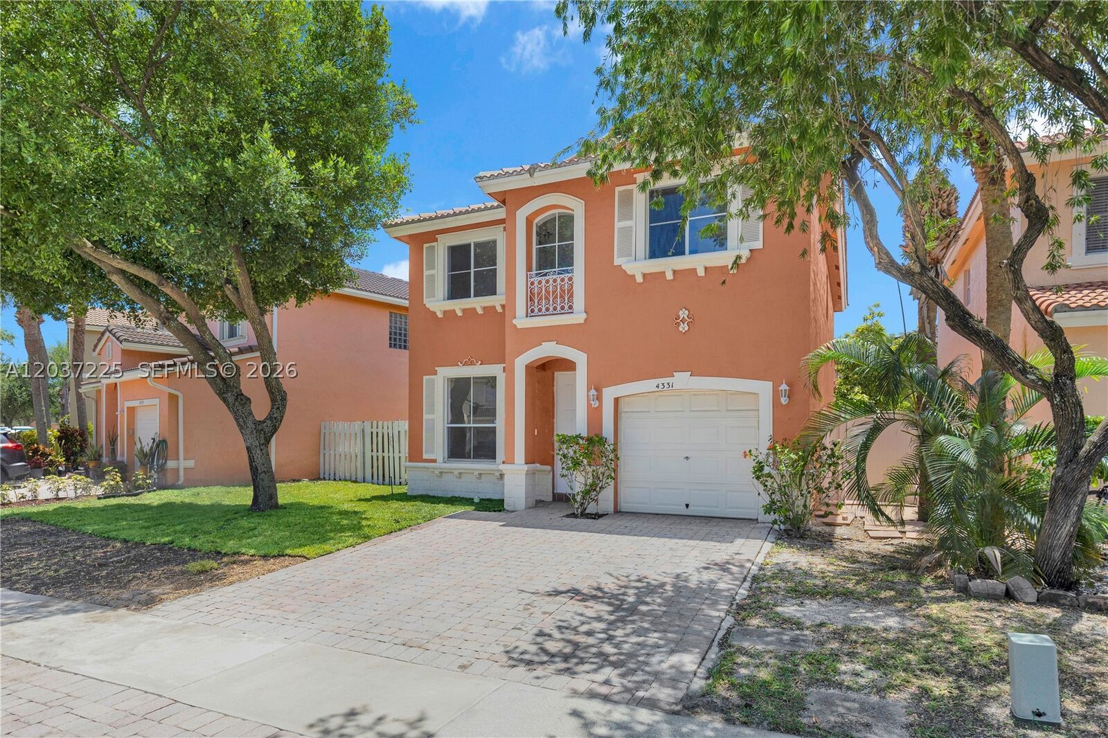 Property Photo: 4331 Lake Tahoe Cir FL 33409