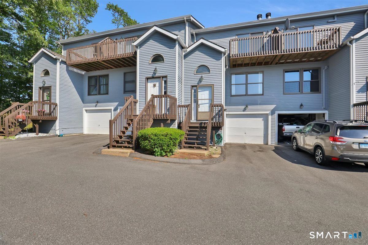 Property Photo:  606 Lake Vista Drive 606  CT 06424 