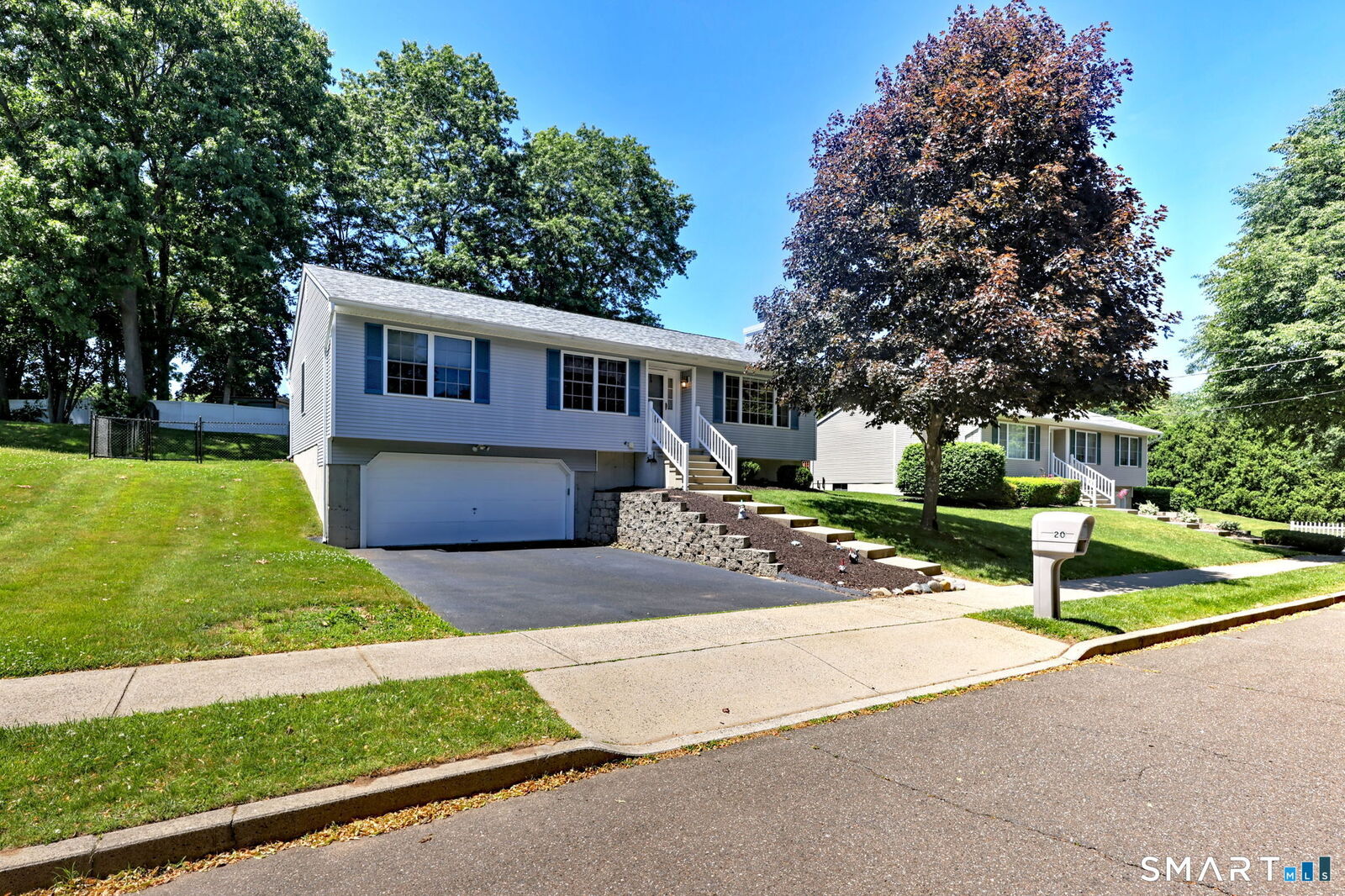 Property Photo:  20 Down Draft Circle  CT 06516 
