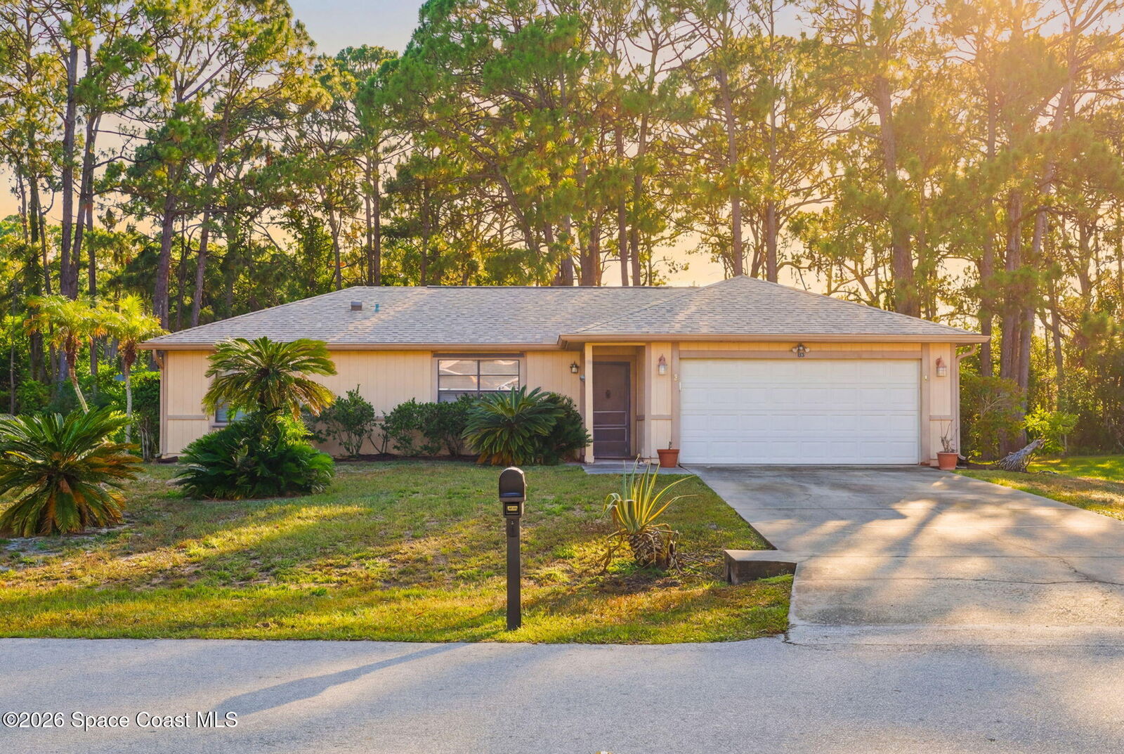 Property Photo: 852 Lamplighter Drive NW FL 32907
