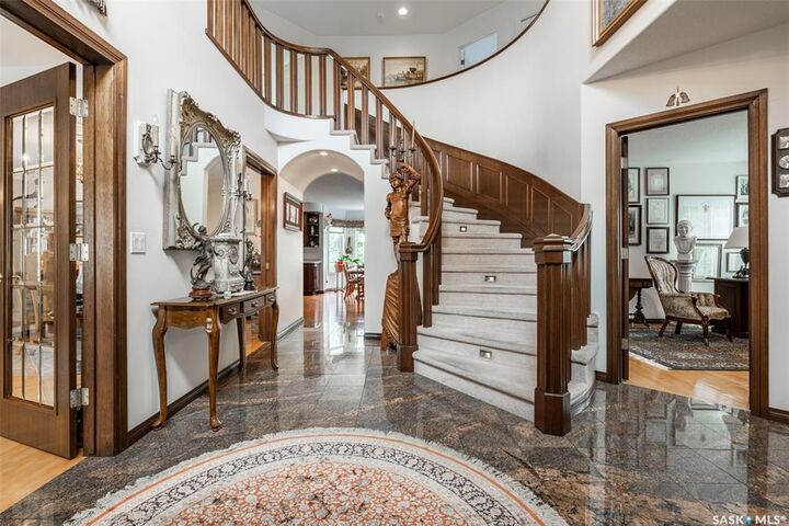 Property Photo: 811 Braeside View SK S7V 1A7