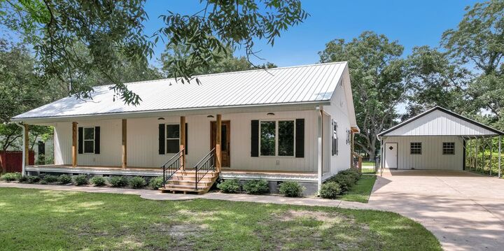 Property Photo:  2076 Calhoun Drive  AL 36310 