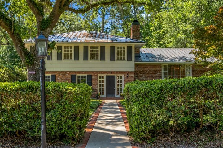 Property Photo: 1001 Gardenia Drive FL 32312