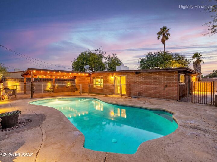 Property Photo: 633 S Desert Steppes Drive AZ 85710