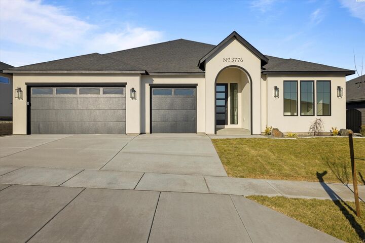 Property Photo: 3776 Boxberger St WA 99352