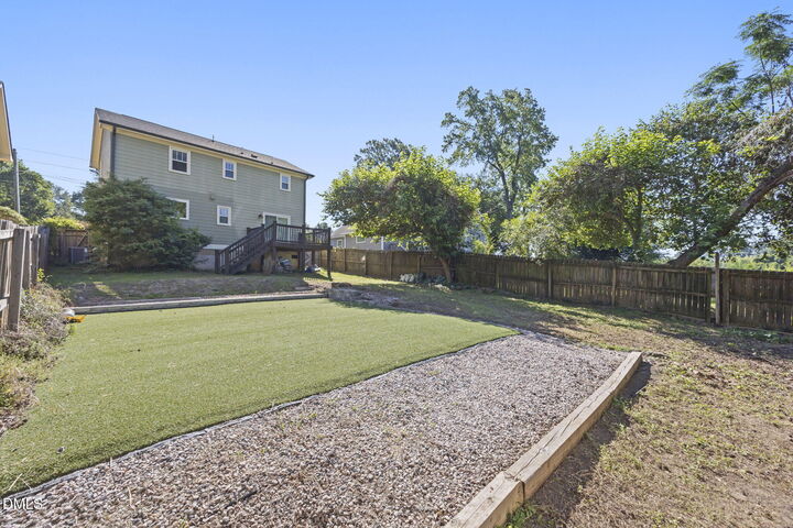 Property Photo:  27 Summit Avenue  NC 27603 