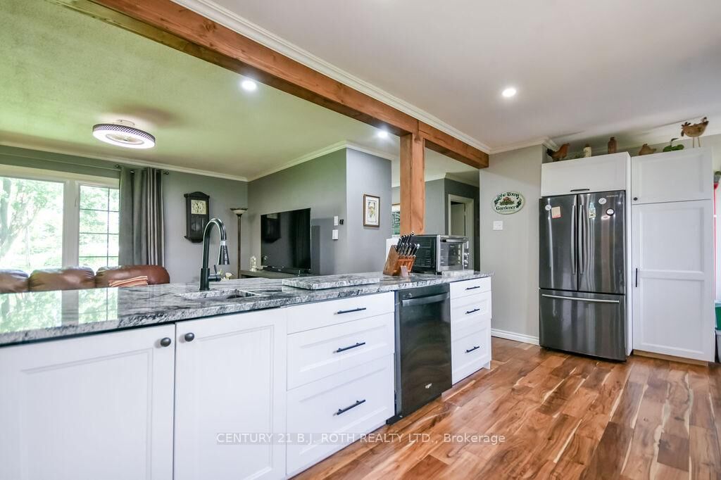 Property Photo:  16 Old Indian Trail W  ON L0K 1B0 