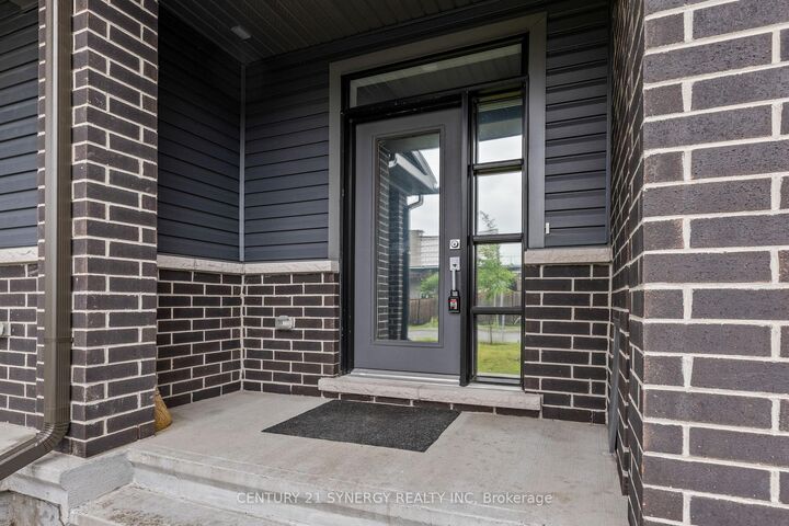 Property Photo:  112 Attwell Private  ON K2K 0P6 