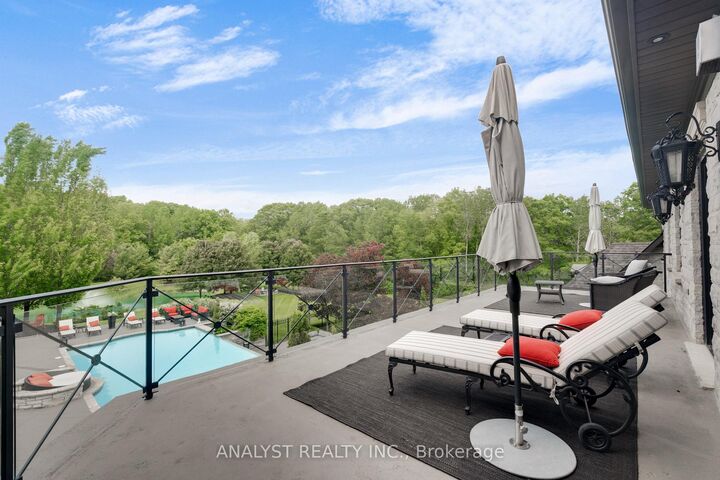 Property Photo: 76 Scotch Valley Drive ON L7B 1L9