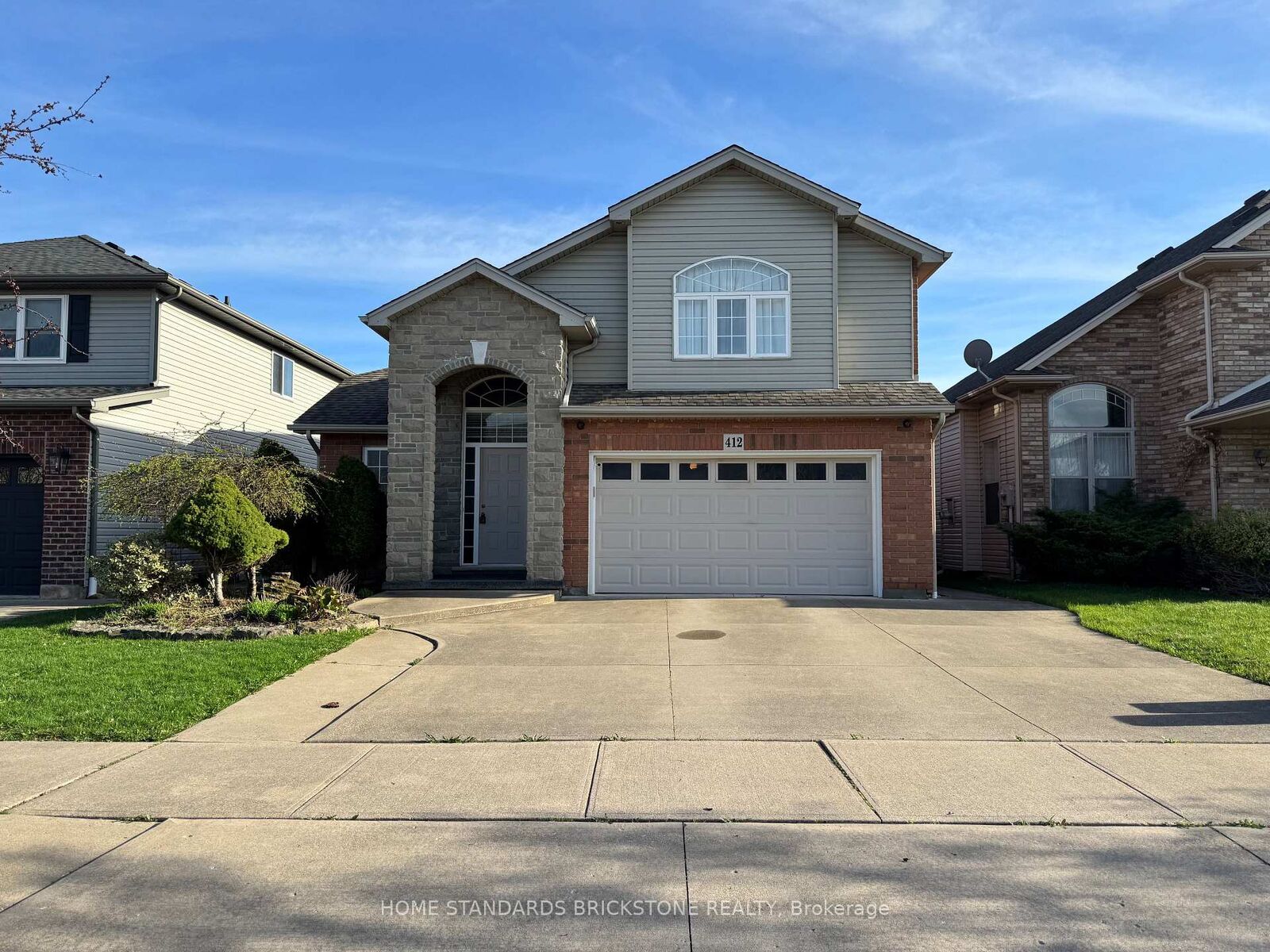 Property Photo:  412 Autumn Crescent  ON L3C 7J9 