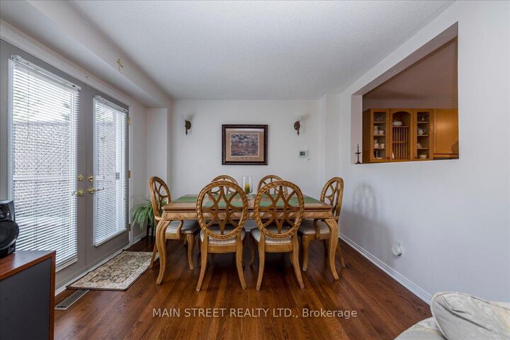 Property Photo: 128 Tunbridge Road ON L4M 6S2
