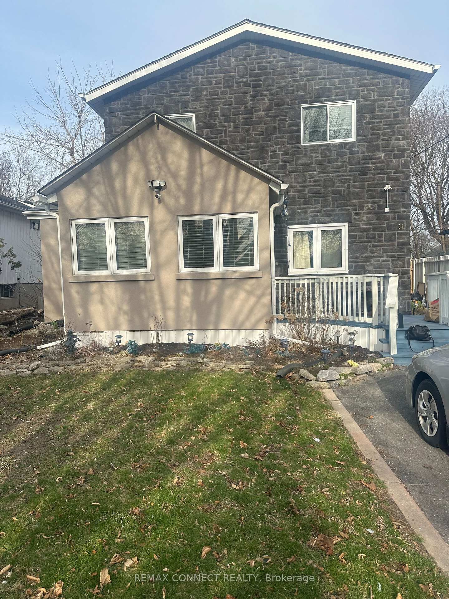Property Photo: 57 Fernhill Boulevard ON L1J 5J1