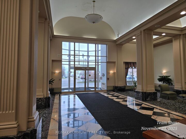 Property Photo:  1 Lee Centere Drive Ph302  ON M1H 3J2 